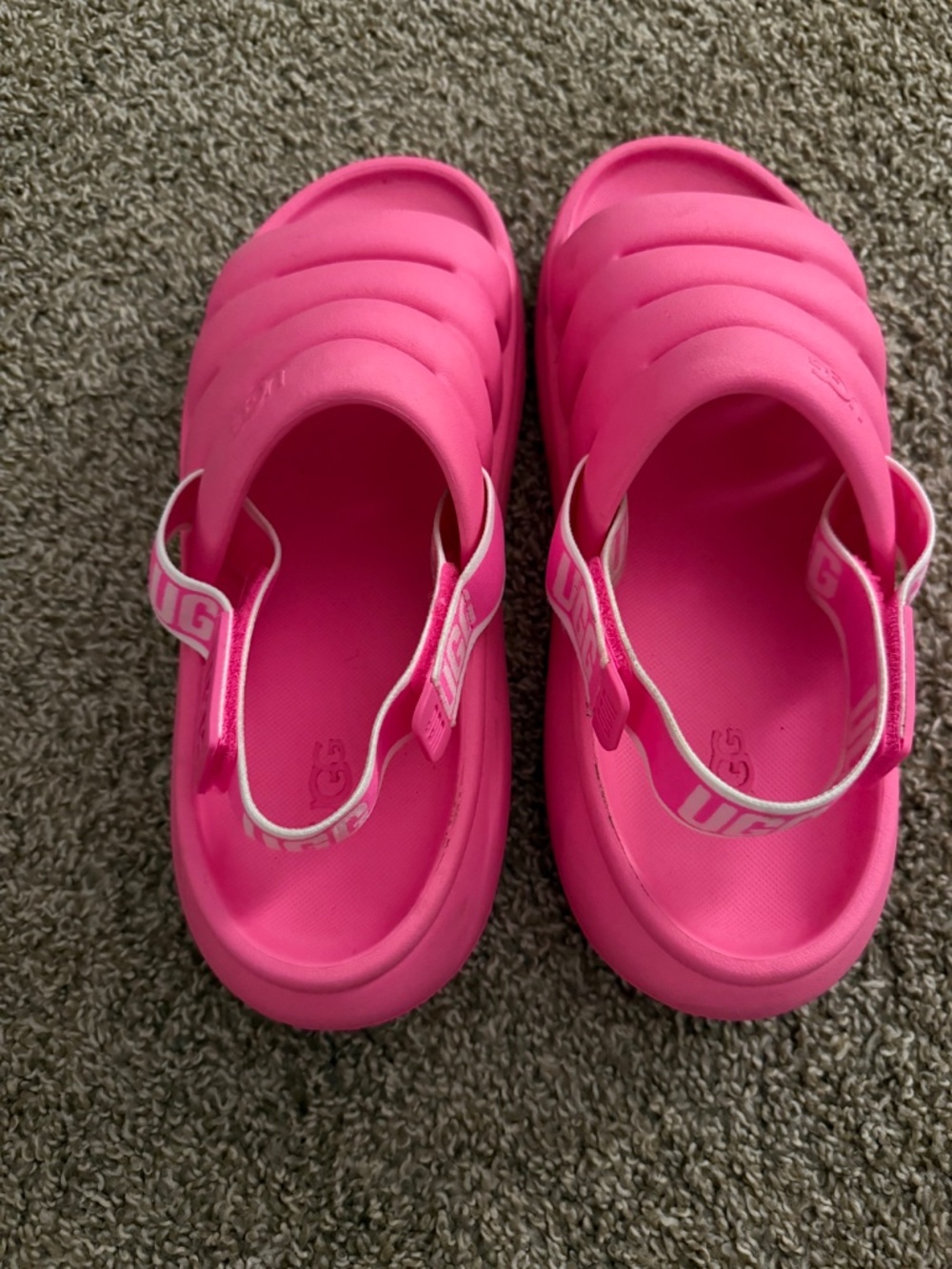 Ugg Samdals - Picture 3 of 5